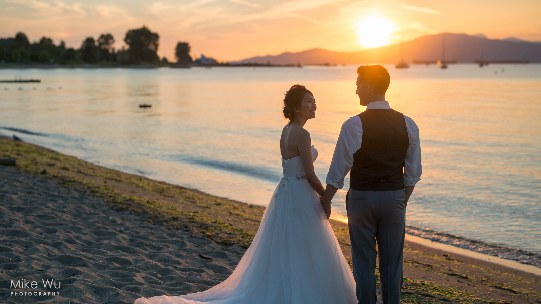 Vancouver, Wedding, sunset, Brock House, beach, sand, water, sun, golden hour, waves, love, smile, bride, groom, warm, summer